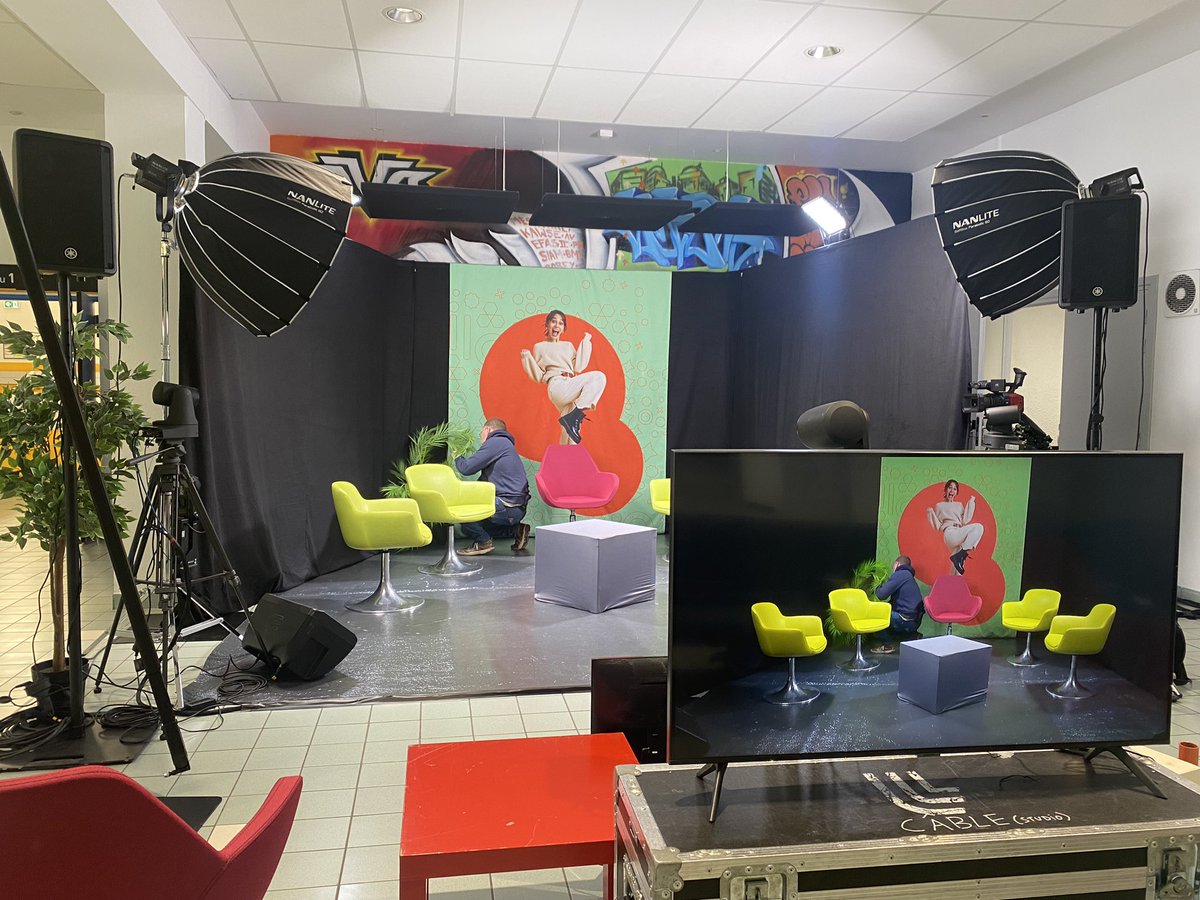 univ_lille's tweet photo. 🤗 Journée Portes Ouvertes de l'Université de Lille : J-1 !

La #JPO_ULille 2024 se tient demain, toute la journée du samedi 3 février 2024. À cette occasion, les campus de l'université se mobilisent déjà pour préparer cette grosse journée 💪

#JPO_ULille https://t.co/1KQeVjTNmm