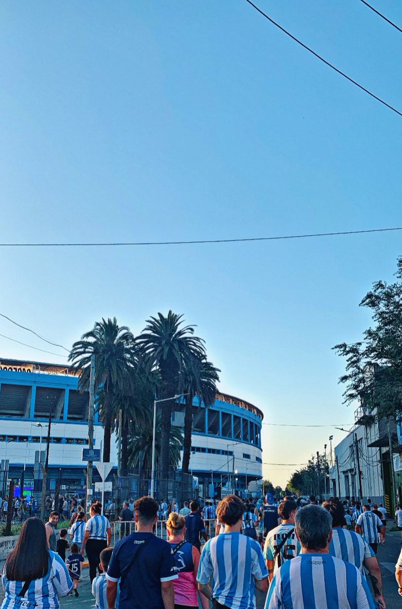 LaNumero1LGI's tweet photo. No hay sensación mas hermosa que caminar por ahí https://t.co/LGj7c9v5TM