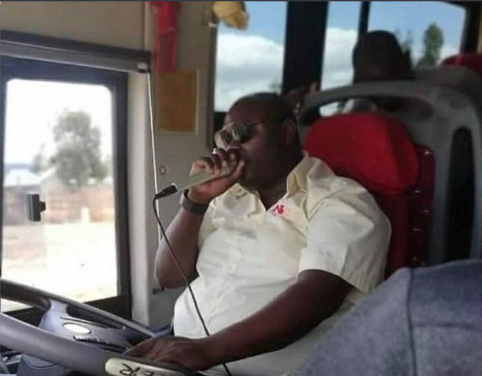 linyama_'s tweet photo. Ndugu abiria mbele kuna wamasai nifanyaje?😂😂😂 https://t.co/Z7y3KtiBS5