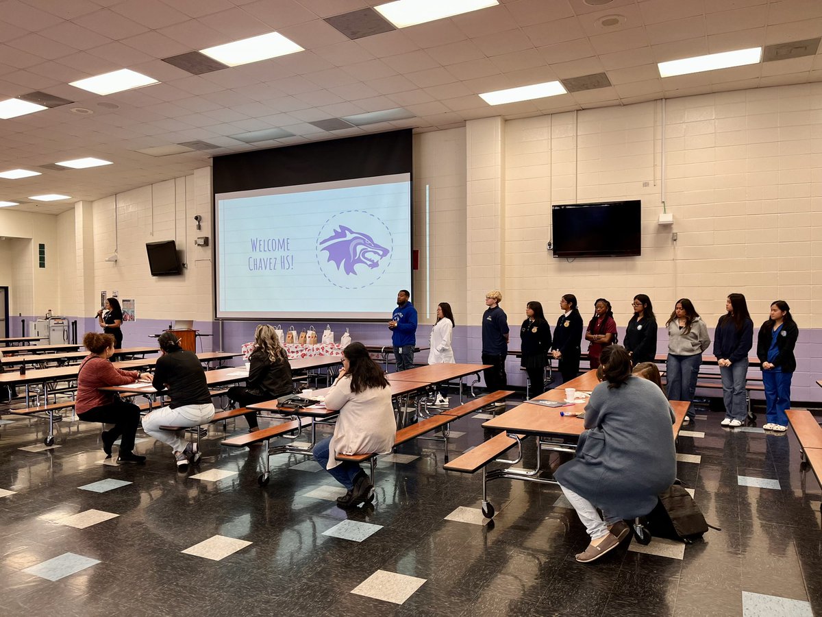 ChavezHS_HISD's tweet photo. Thank you @WIStevensonMS for inviting us to Coffee with the Principal โ๏ธ to share out the great things happening at Chavez ๐บ #FeederPatternWorkingTogether https://t.co/Pft1hZ4Tt4
