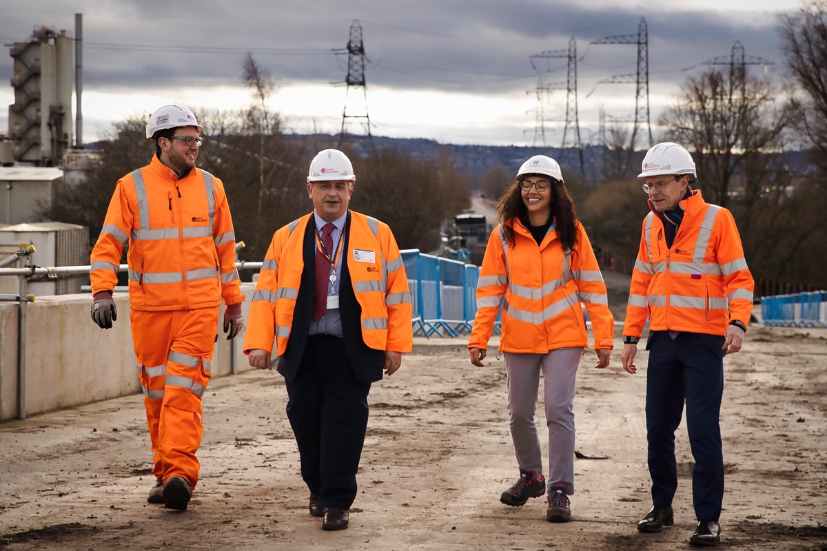 midlandtram's tweet image. 🚧 Major Milestone update!🌟 The Wednesbury to Brierley Hill Metro extension delta junction showcased!🚆 

This purpose-built structure will be connected to the existing @WMMetro line at easter. 

Find out more, including the impact on Metro services, at: metroalliance.co.uk