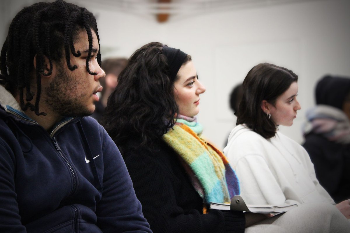 Thank you to Simon Grant Jones from <a href="/_jag_london/">Jonathan Arun Group (JAG.)</a> for offering your time and knowledge to our Act 3 students in the latest of our Professional Prep classes.

#actortraining
#actor
#actingagent
#perfomance
#allinactors
#drama
#dramaschool
#training