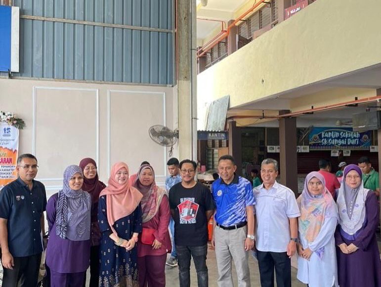 utkmyorg's tweet photo. Projek Literasi Nibong Tebal melabuhkan tirainya selepas 8 minggu.

Seramai 65 murid dari SK Sg Duri dan SK Sg Kechil telah berjaya dibantu melalui projek literasi ini.

Dari tidak boleh dan tidak lancar membaca, kini kebanyakan mereka sudah menguasai kemahiran literasi. https://t.co/08dMBvLvOS