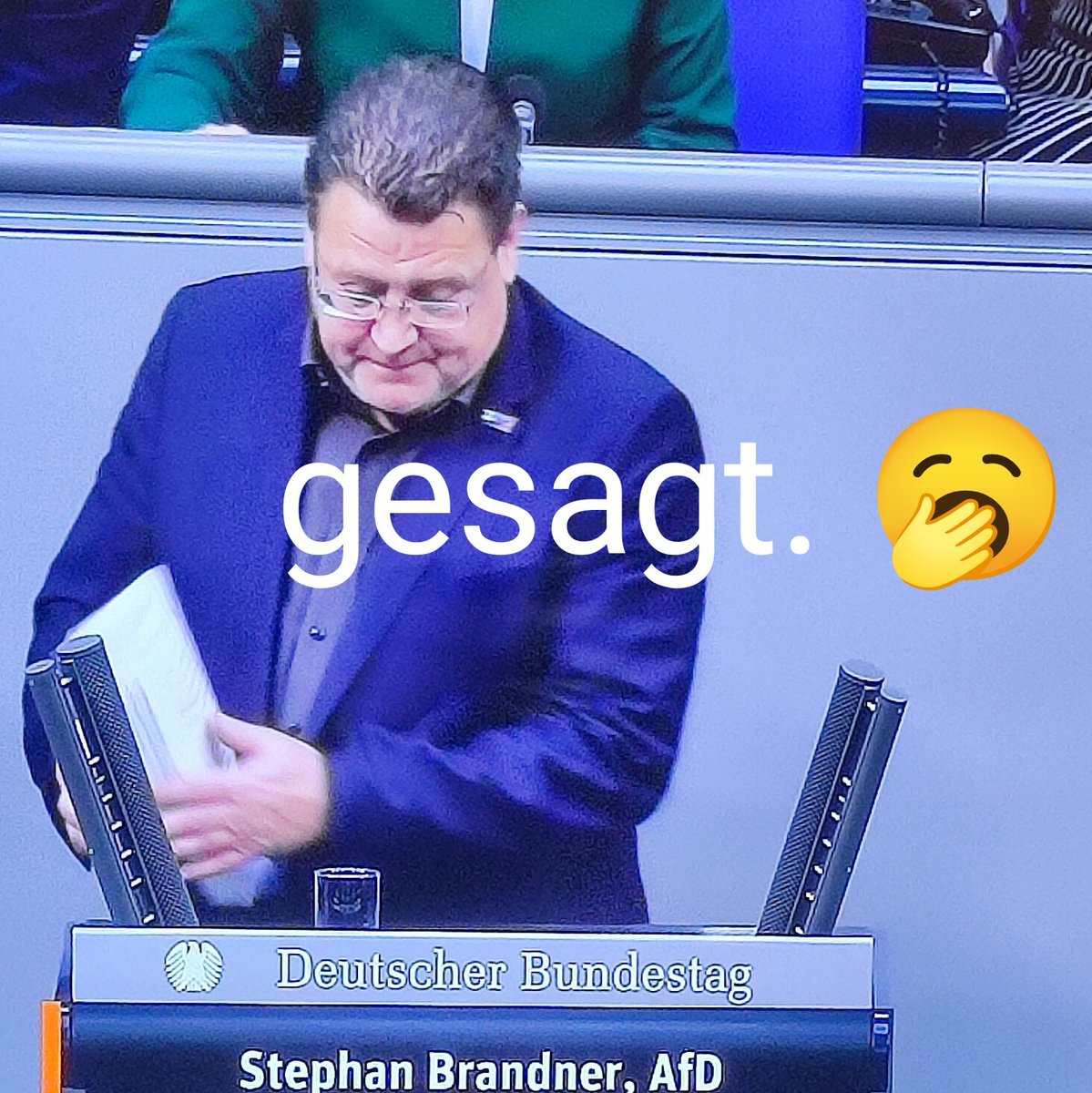 Pankewasserfall's tweet image. Was wie ein Zeitdiebstahl aussieht, ist ein Zeitdiebstahl.
Einziger Höhepunkt: Das Ordnungsgeld danach. 💶