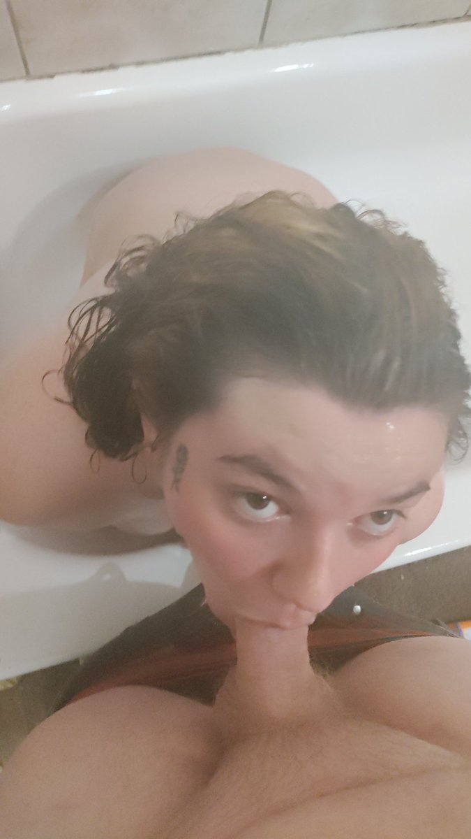 lilmoiji's tweet photo. Be jealous that it's not yours. Beg for my attention. Send me tribute to get acknowledgement. 
#femdom #findom #brat #cashcow #paypig #whalesub #cashcuck #humanatm https://t.co/QArua9lfzT