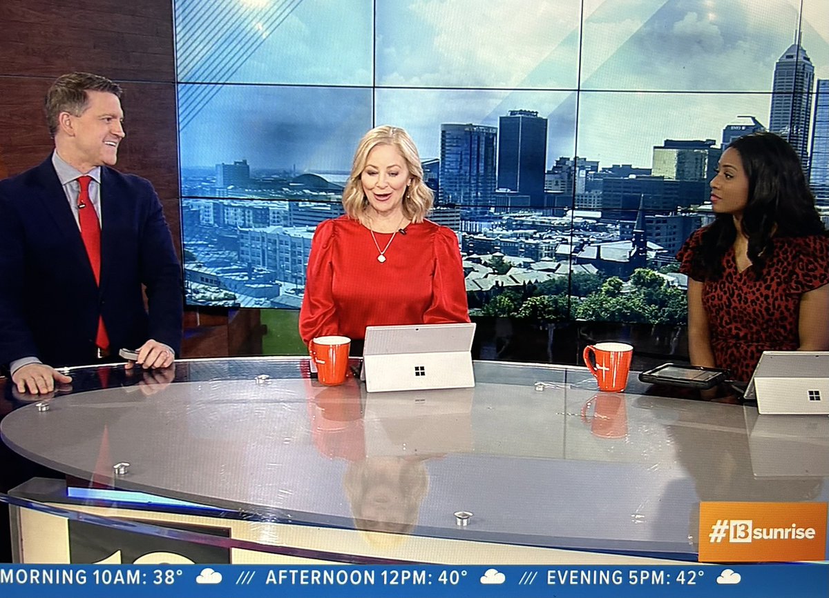 Thanks for rocking all the red this morning for support @GoRedForWomen  and heart health @JaleaBrooks @JuliaMoffitt13 @SeanAshWX @WTHRcom #13Sunrise