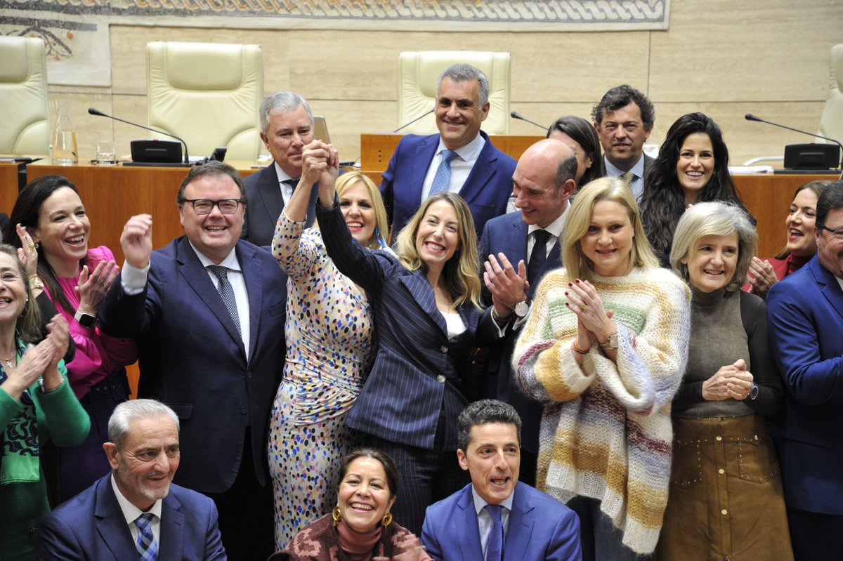 jorgeamadob's tweet photo. 3000 parados más en este mes de enero. El peor mes de enero de la serie histórica en Extremadura, y así de feliz está ⁦@MGuardiolaM⁩ y el ⁦@ppextremadura⁩ 👇🏻 https://t.co/RiQsFpRyXv
