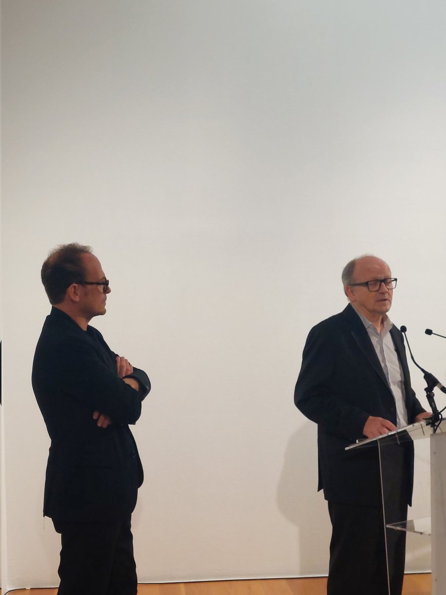 MARCOVigo3's tweet photo. #estápasando @MARCOVigo3 inauguración #IDproject @JordiBernado Colección @FBSabadell @BancoSabadell @sabadellprensa https://t.co/sbBiQAV0aE