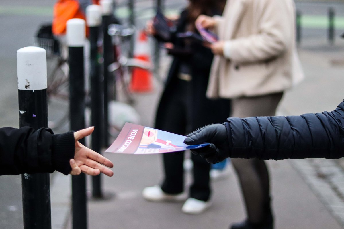 CocardeEtud's tweet photo. Tractage ce matin sur le campus de Paris 8 à Saint Denis en vue des élections Crous. Comme à la maison 🥰 https://t.co/8iVmN3ylc8