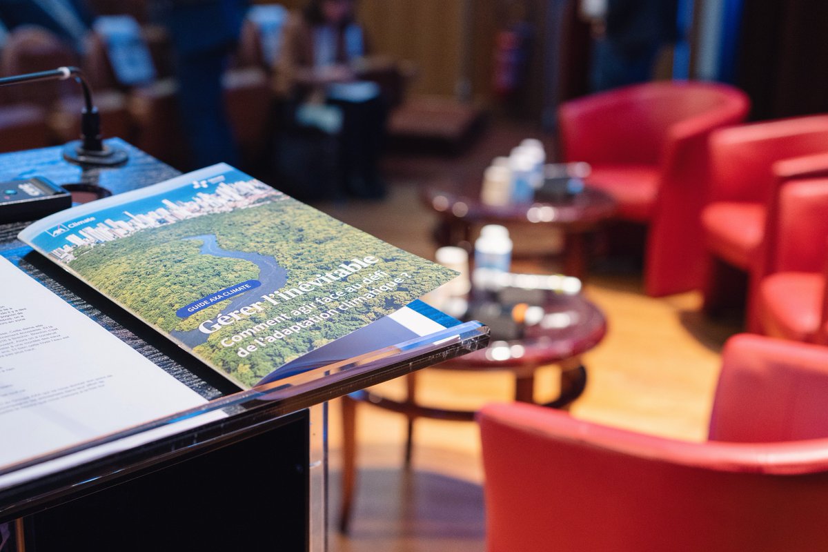 thomasbuberl's tweet image. Companies face a double challenge: reducing their CO2 emissions and adapting to the consequences of climate change.

@AXA Climate has launched a training module and an adaptation guide to help companies become more resilient.

Adaptation is, above all, a collective effort.…