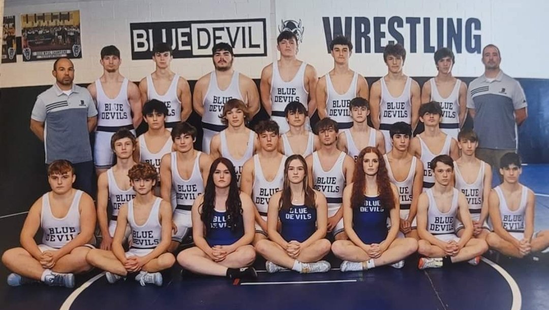 BurgettstownO's tweet photo. Good luck to these hard working Blue Devil Wrestlers this weekend. #WPIAL #HomeGrown #True2TheBlue https://t.co/sx3OA5BBWh