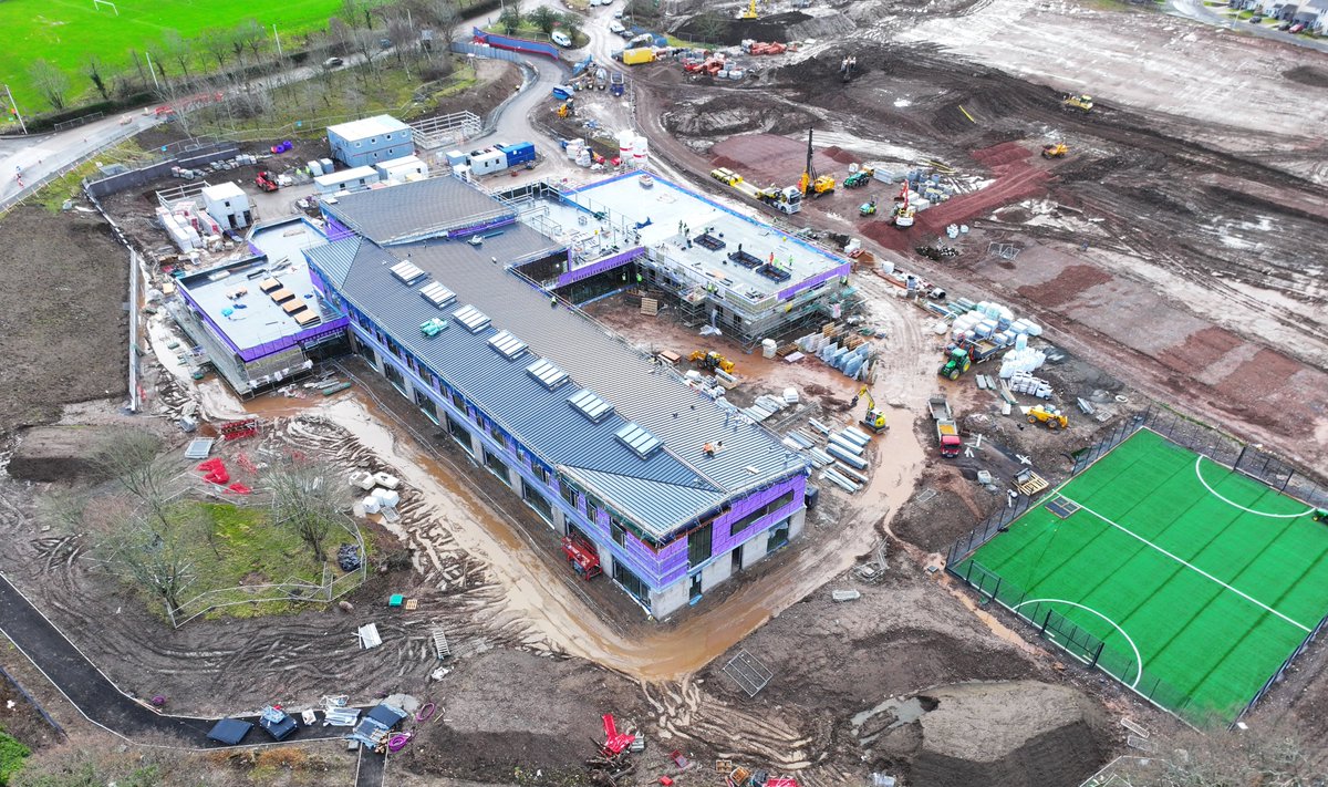 Great progress being made on site at the new #EasthousesPrimary for @midgov. Excellent example of a fantastic new learning space with #LowCarbonSteelFrame, assisting our client on its journey to #NetZero. @morrisonbuilds @_jmarchitects