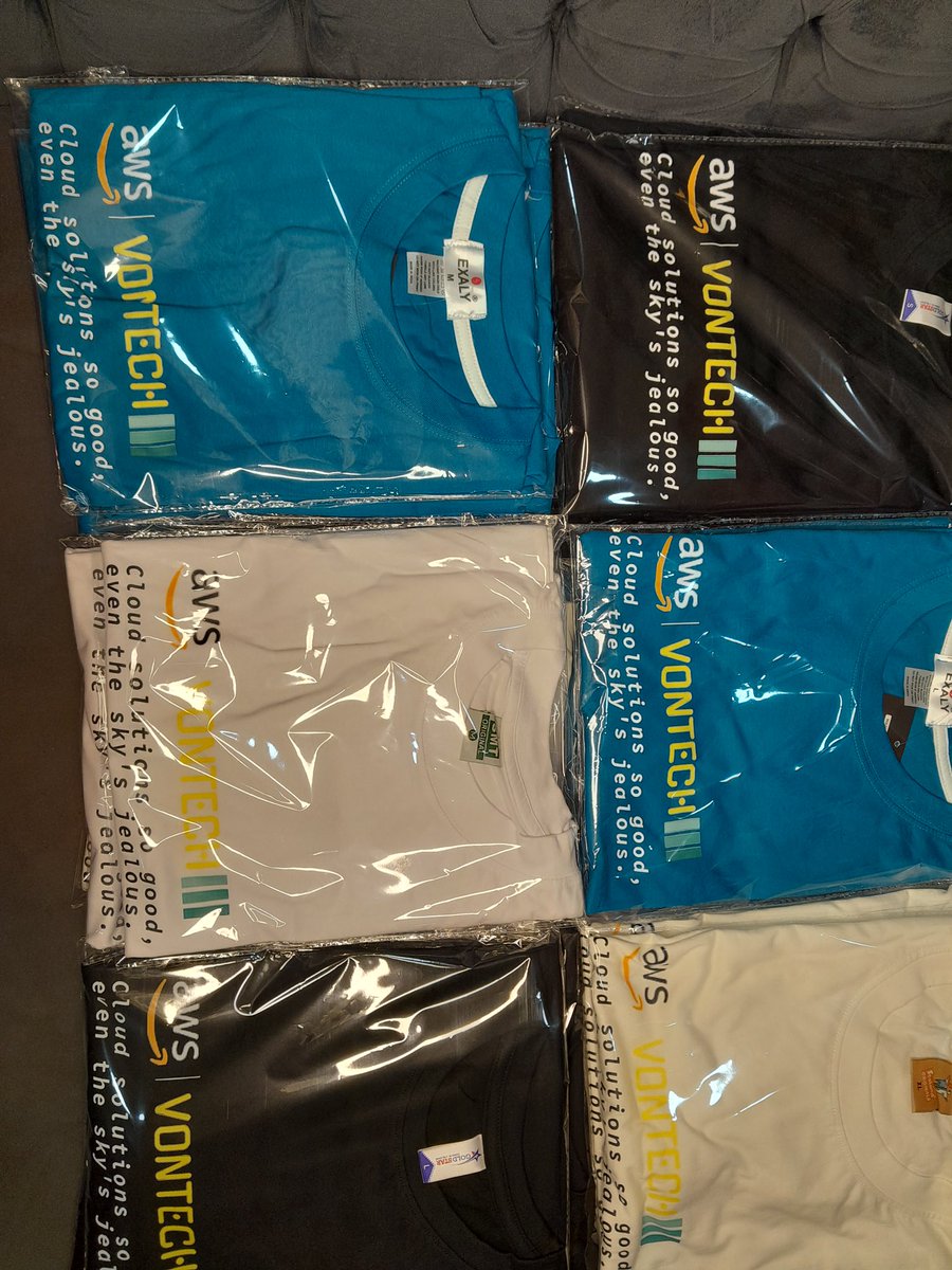 Rubycreatives_'s tweet photo. Tee game strong, brand game stronger. π€©π€©
Our branded tees ensure the best in comfort and style! Send us a DM and experience the best today. ππ
#RubyCreatives #CustomPrint #BulkPrinting #BrandedMerch https://t.co/luTcg3AMDU