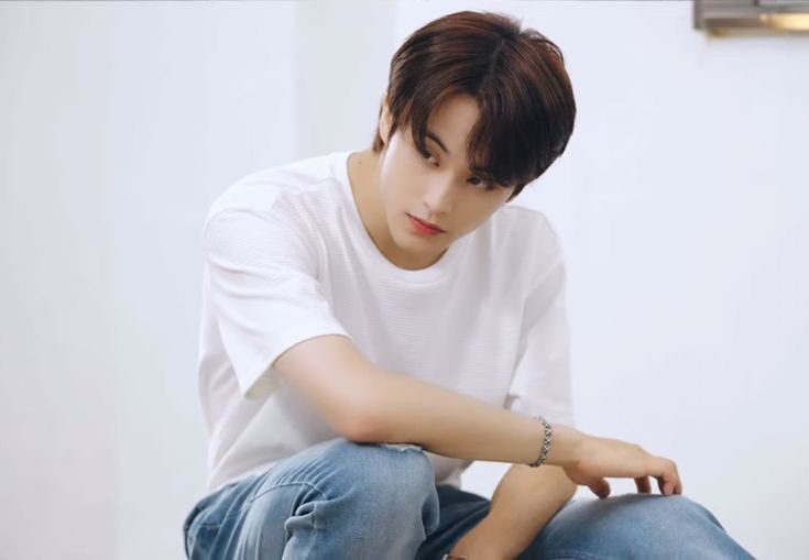 Incomplete

That without you my life is incomplete.

ーmark lee local au

ⓒpastellogreen, 2024.