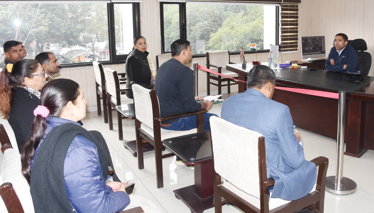 Deputy commissioner Karnal (@dckarnal) on Twitter photo हरियाणा खेल उपकरण योजना प्रावधान के तहत ग्राम पंचायत व नगर निकायों में दिये जा रहे हैं खेल उपकरण : उपायुक्त अनीश यादव
उपायुक्त ने खेल विभाग के अधिकारियों की ली बैठक, कहा अधिक से अधिक ग्राम पंचायतों व नगर निकायों तक पहुंचाए खेल उपकरण। <a href="/cmohry/">CMO Haryana</a> <a href="/DiprHaryana/">DPR Haryana</a> हरियाणा खेल उपकरण योजना प्रावधान के तहत ग्राम पंचायत व नगर निकायों में दिये जा रहे हैं खेल उपकरण : उपायुक्त अनीश यादव
उपायुक्त ने खेल विभाग के अधिकारियों की ली बैठक, कहा अधिक से अधिक ग्राम पंचायतों व नगर निकायों तक पहुंचाए खेल उपकरण। <a href="/cmohry/">CMO Haryana</a> <a href="/DiprHaryana/">DPR Haryana</a>