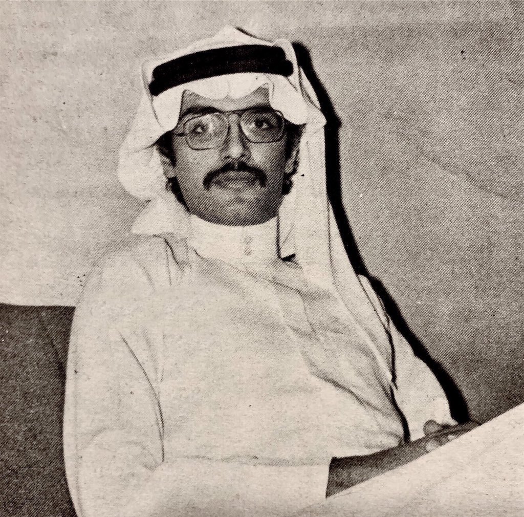 5amod's tweet photo. خالد الفيصل يقول : 
كاس مليته بالوفاء لا تكبه 
خله يبلل بالوصل يابس الريييق . 

ورد مساعد الرشيدي : 
جبت النجوم وجيت معهن مسايير 
ليلة وصال وجابت العيد سودك . 

ورد بدر بن عبدالمحسن : 
الي يحبك بالكلام حبه على قد الكلام 
الي حبك بالفعل حقق لعينه مافعل . https://t.co/LiCPWraGFa