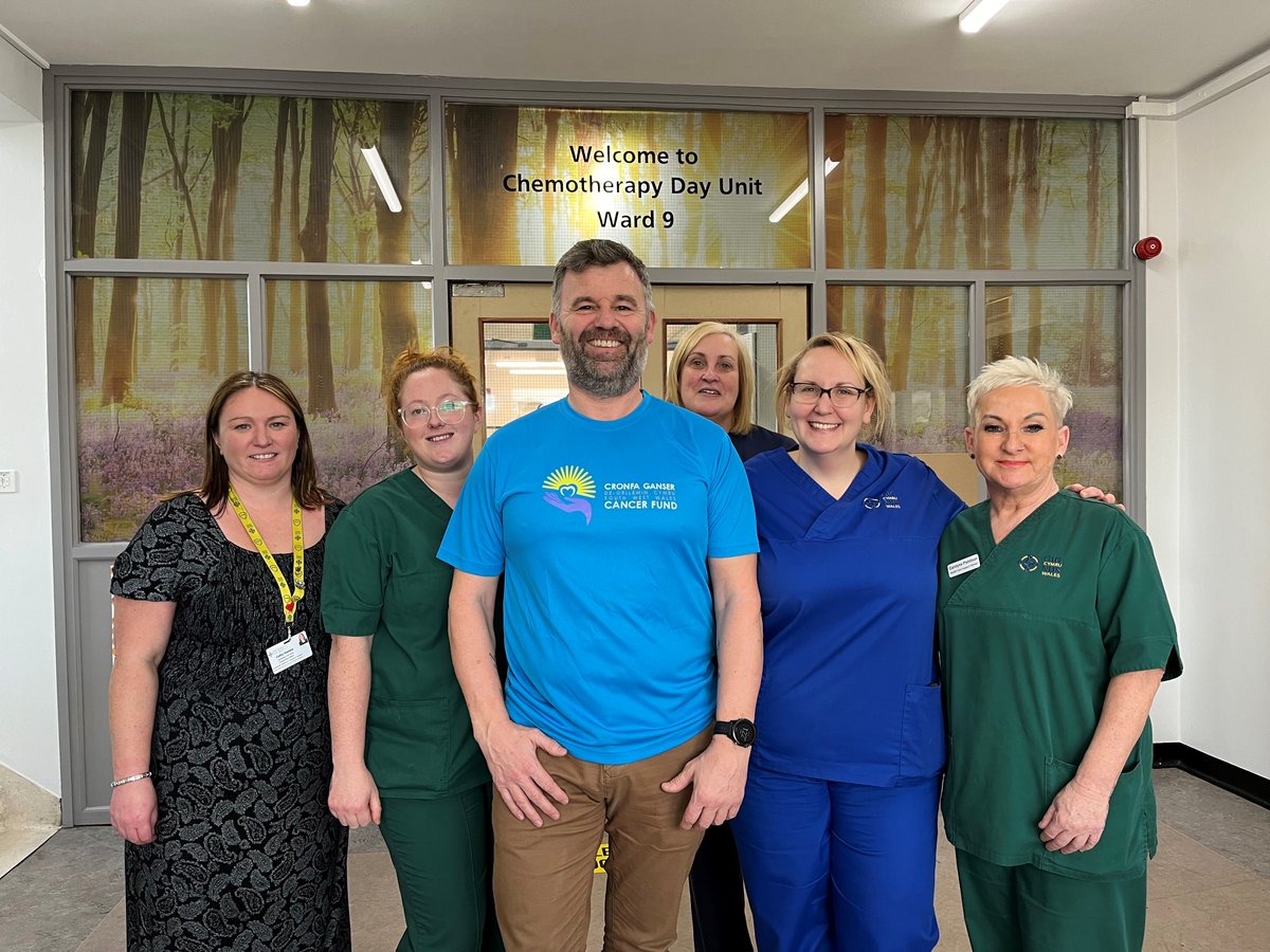 SwanseabayNHS's tweet photo. 🪂 A daring fundraiser is facing his fear of heights and open–water swimming to thank the cancer service that provided care and compassion to a close relative. 🏊

👇
https://t.co/caegyEjZPj https://t.co/SHJJsATPaS