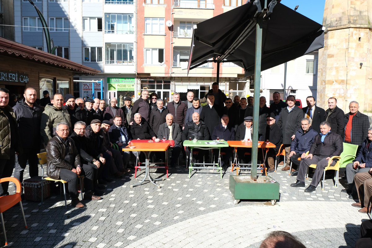 📍Orta Camideyiz AK Parti Giresun İl Başkanımız Mete Bahadır Yılmaz, Giresun Milletvekilimiz Ali Temür ve İlçe Başkanımız Necati Yıldırım ile Orta Camimizde cuma namazı sonrası komşularımızla bir araya geldik.