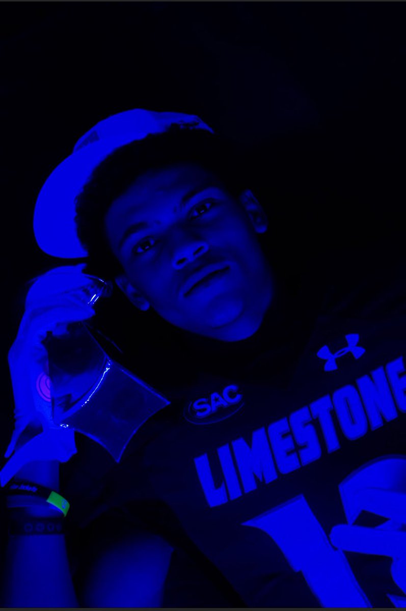 AnthonyT2333's tweet photo. COMMITTED 💛💙
@LimestoneFB @coachfurrey @SammyDixon13 @Jared_Ensley50 @coachab01 @CoachYoung59 @GreerSpeed @GreerRecruits https://t.co/CmcSBPyYps