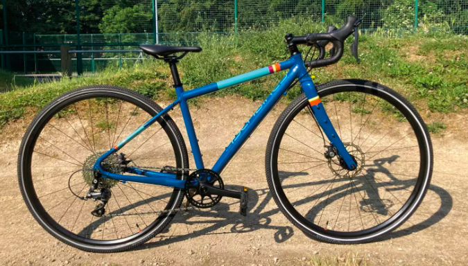 WeAreCyclingUK's tweet photo. The Luath from #Islabike is a scaled-down gravel bike for shorter riders, but how does it hold up? 🚲
We put it through its paces in a bike test:
https://t.co/igBb4OeCc4
#cyclinguk #wearecyclinguk #bikereview #biketest https://t.co/qSMokH1PQ8