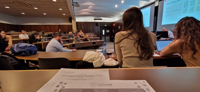 📢On January 24th, the Dialogues Referee Policy Seminar was held at @la_UPC in #Barcelona to discuss #energyefficiency⚡️& #energycitizenship👥

@McritConsulting presented the REFEREE Tool, its pilot tests in Spain & how it can show non-energy #benefits of efficiency measures🌱