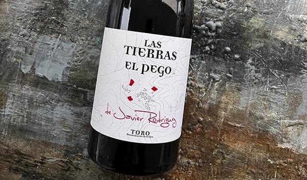 Nu skal vi da igen til Spanien … til vinmageren #javierrodriguez der driver vinhuset Rodríguez Sanzo aka #bodegasrodriguezsanzo og derfra smager jeg nu en 2019 Las Tierras El Pego #winelovers #winelover #wineblogger #houlbergsblog 90P
