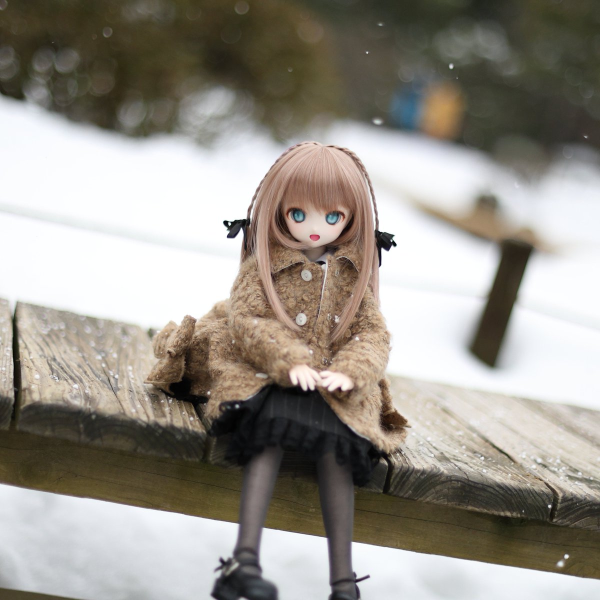 itu_hal's tweet photo. 舞い落ちる雪の中で

#はりせんっ子
#skyloops https://t.co/tZO9cueWLS