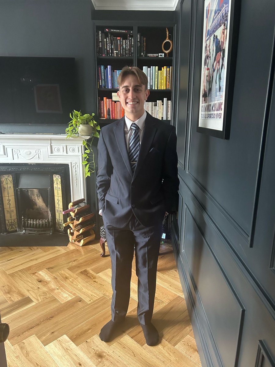 Sarahbird40's tweet photo. @RayRb1974 Good luck 🍀 to our boy on your new journey at your dream job 💼you have worked so hard for it in uni 👨🏼‍🎓enjoy London today and go smash it xx 😄 ❤️😘 https://t.co/RGHOWpK1kl