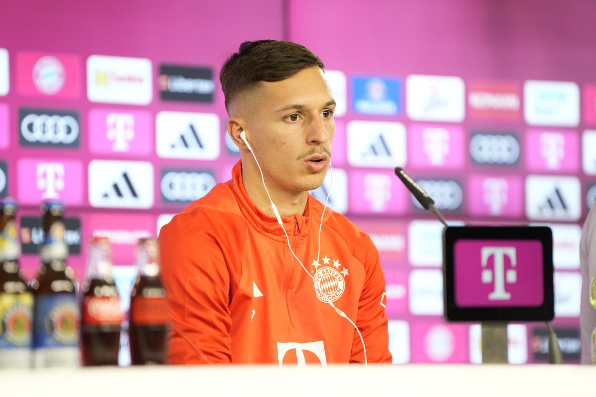 FCBayern's tweet photo. 💬 #Zaragoza: "Es war geplant, dass ich im Sommer komme. Die Situation ist so wie sie ist. Für mich ist es eine einzigartige Chance. Ich habe Granada viel zu verdanken, aber es war eine große Chance für mich." #ServusBryan https://t.co/Rpxv6rjYws
