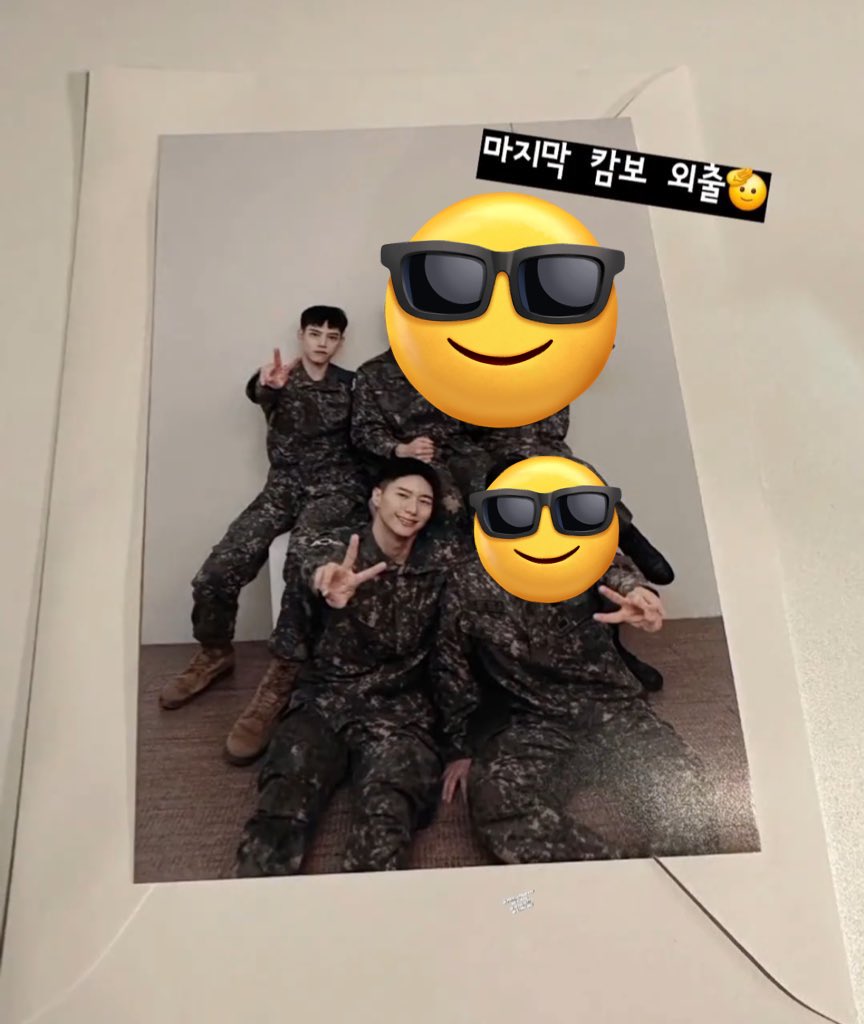 #강승식 외출 사진
(실수로 사진을 원본으로 올려서 다시 올려요. 혹시 원본 사진 보시고 저장 하신 분은 소장만 해주세요 실수 정말 죄송합니다ㅠㅠ)
(The original photo has the right to portrait ordinary soldiers, so please don‘t post it anywhere and just keep it.)
