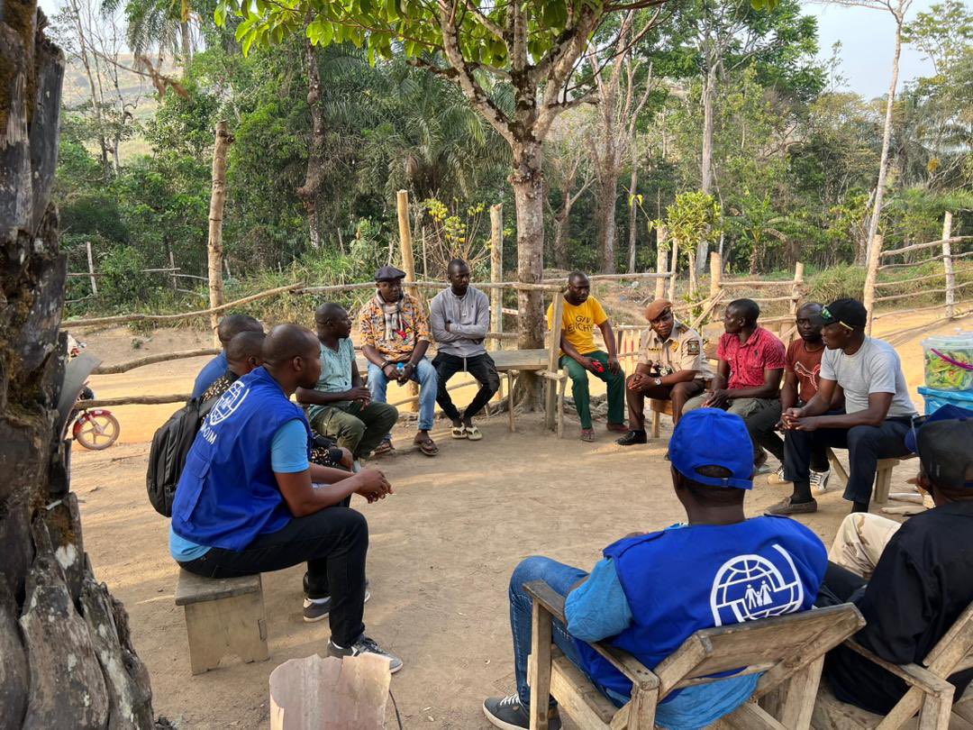 Une équipe composée du coordonnateur national du PEV, de son adjoint, de l'équipe suivi-évaluation et de l'OIM a mené une mission de supervision formative dans les districts sanitaires de Lola, Yomou, Macenta, N'zérékoré, Forécariah, Mandiana, Siguiri et Koundara.
#COVID19 #GAVI