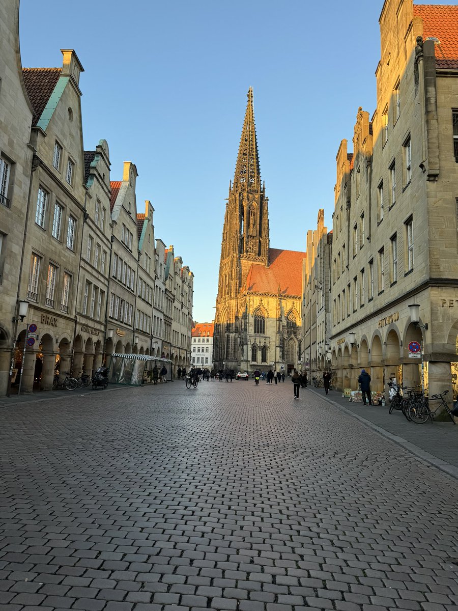 We are seeking a highly motivated Doctoral Researcher . The project “Embed2Scale” is an EU-financed project which aims to develop AI-based compression methods to strongly reduce the size of very large Earth observation datasets. 
More info: lnkd.in/eHX7pqSs