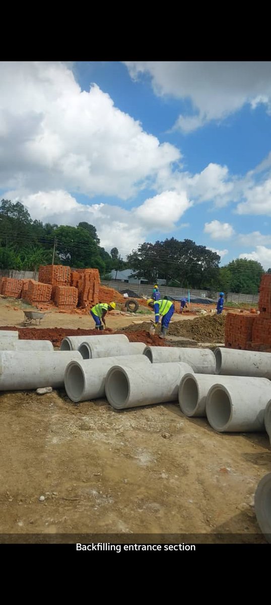TalmachPVT's tweet photo. Backfilling entrance section @Knightsbridge- Newlands - @TurnburyProp https://t.co/KWjy5ytJH7