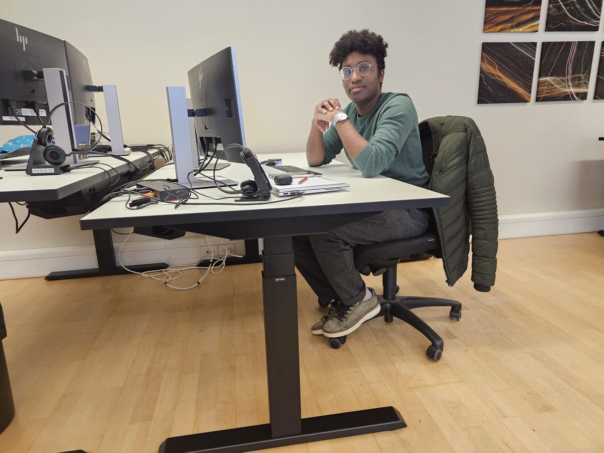 ffn_ag's tweet photo. Robin Kiefer verstärkt unser Engineering-Team seit letztem November und arbeitet künftig auch einzelne Tage in unserem Coworking in Luzern.

Cool, bist du bei uns, Robin und willkommen bei den Networkers.

#coworking #luzern # #worklife #team #firstframenetworkers #est1997 https://t.co/a87VbVkBxJ