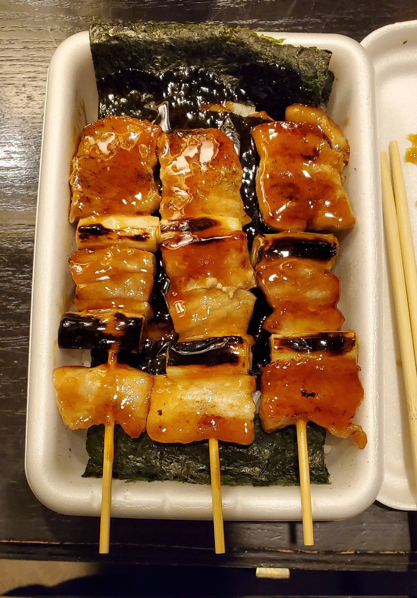Yas_Oota's tweet photo. 現地で食べる飯はうまい。 https://t.co/m6vD9DIa6t