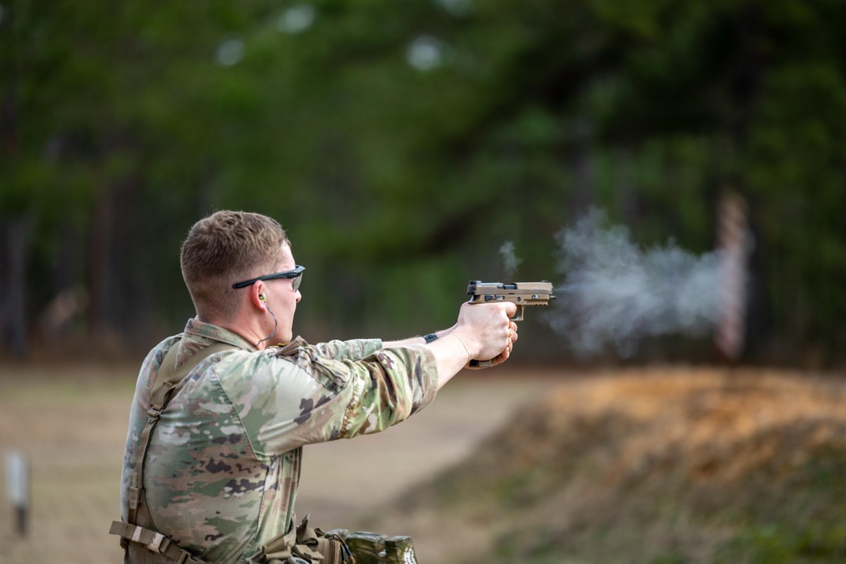 ArmyROTC's tweet image. #ICYMI @6thBdeArmyROTC competed in their annual #RangerChallenge last week. The top 10 schools from the brigade met at Fort Moore, Ga. to compete and settle which two teams would advance to the Sandhurst Military Skills Competition hosted by @WestPoint_USMA.