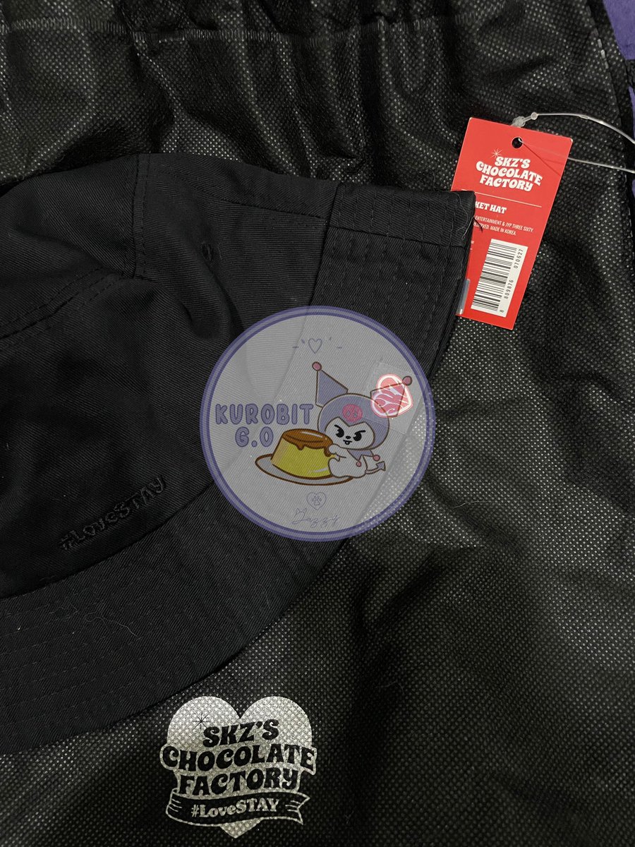 leejazknow's tweet photo. [WTS] LOVESTAY BUCKET HAT (#lovestay engraved) 

💰: RM160 including postage to WM.

🧸on-hand with original cover and tag. never wore!
⛔️ no backout once deal. no time waster.
🚚EM - DM postcode
💌 https://t.co/UDxQpBY09l

#pasarSKZ #pasarstraykids #pasarstraykidsMY https://t.co/QDroTY3Kuq