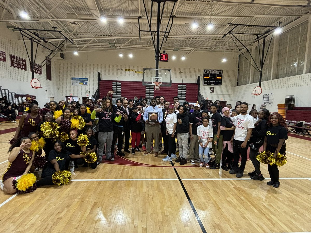 Coach_O44's tweet photo. Build Dreams, Create Opportunities, while understanding your why “The Stable” 20 Yrs - wouldn’t change a second - Thank You Bladensburg Community/School - Not Finished - #Breedem #BladeRising #BladeRisingNOW #FEARtheSTAMPEDE https://t.co/wENqqM3HJF