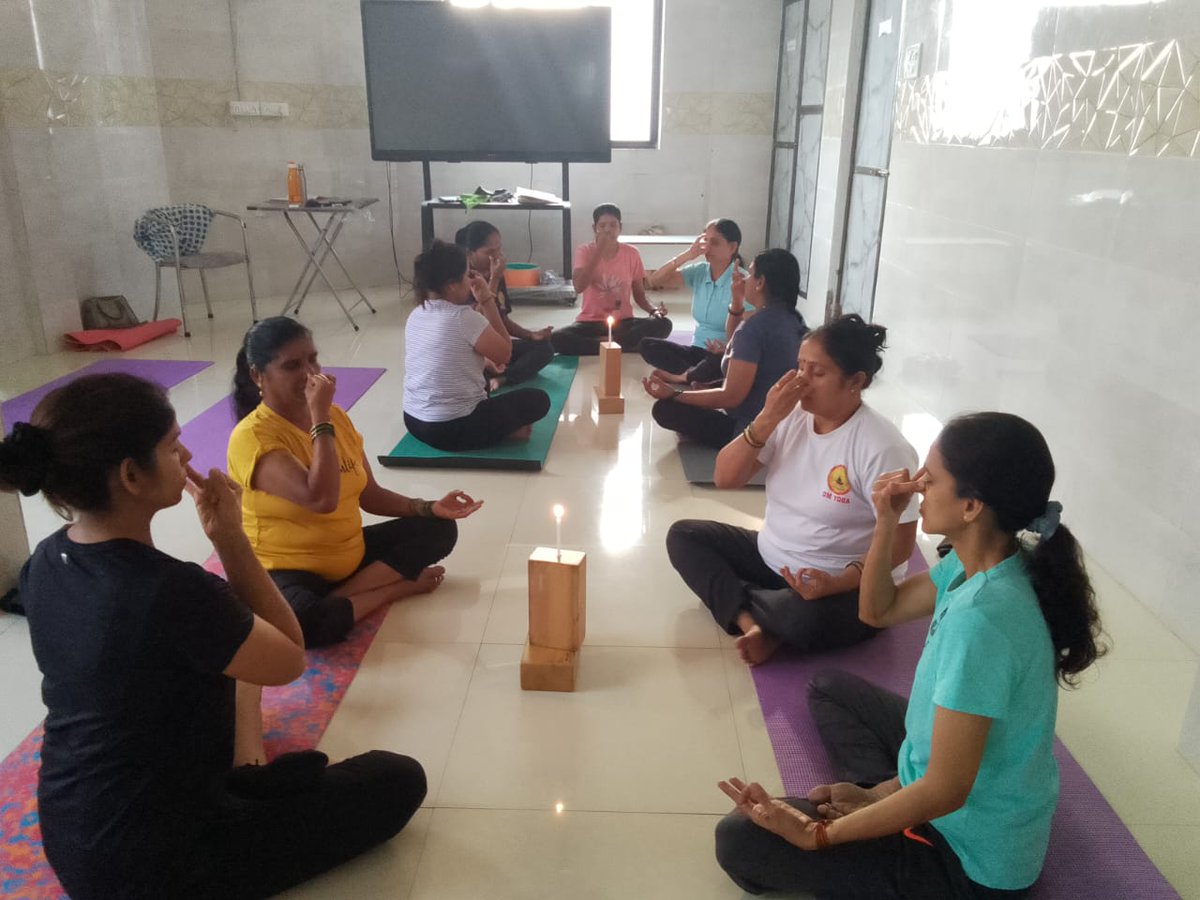 'Transforming breaths with Saroja Reddy, Yoga for Asthma on Day 5. Embrace wellness, find tranquility within. 🧘‍♀️ #YogaForAsthma #WellnessJourney #AarambhYogaInstitute