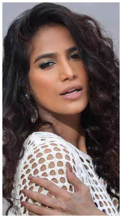 SherlynChopra's tweet photo. Rest in peace Poonam!!!
You will always live in our hearts!!! 
#PoonamPandey https://t.co/vBtZsY8wpM