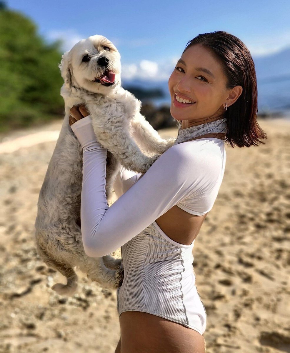 livelikepotter's tweet photo. she has the prettiest smile 🥺 https://t.co/0i7TAji62g