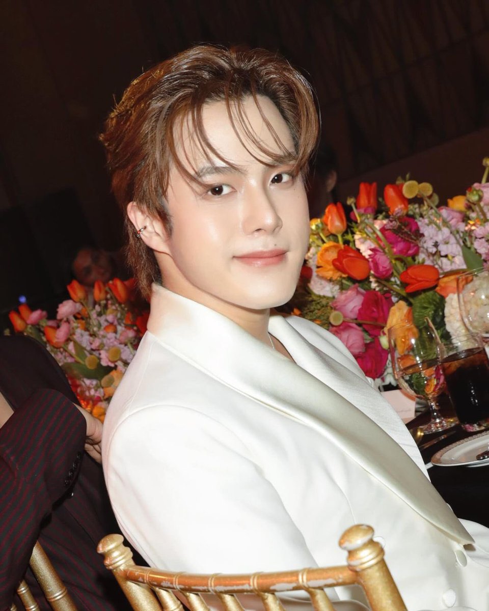 ffordfamily's tweet photo. 02.02.2024 | @ffordful
IG Updated : f.fford

How about dinner? 
#MassDigital
#Digitaria
#AGlamorouaReveal

#fordallan #ffordfamily #GMMTV
#คอมฟอร์ดโซน #comfordzone https://t.co/YMZSfVpE79
