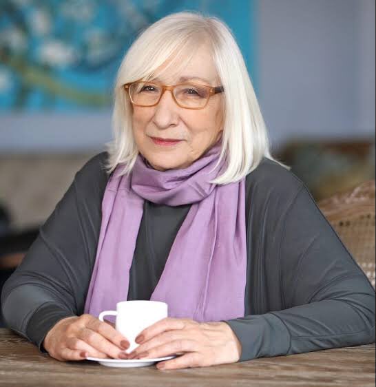 Ülkemizin hakiki münevverlerinden Alev Alatlı hanımefendiye Allah rahmetiyle muamele eylesin.