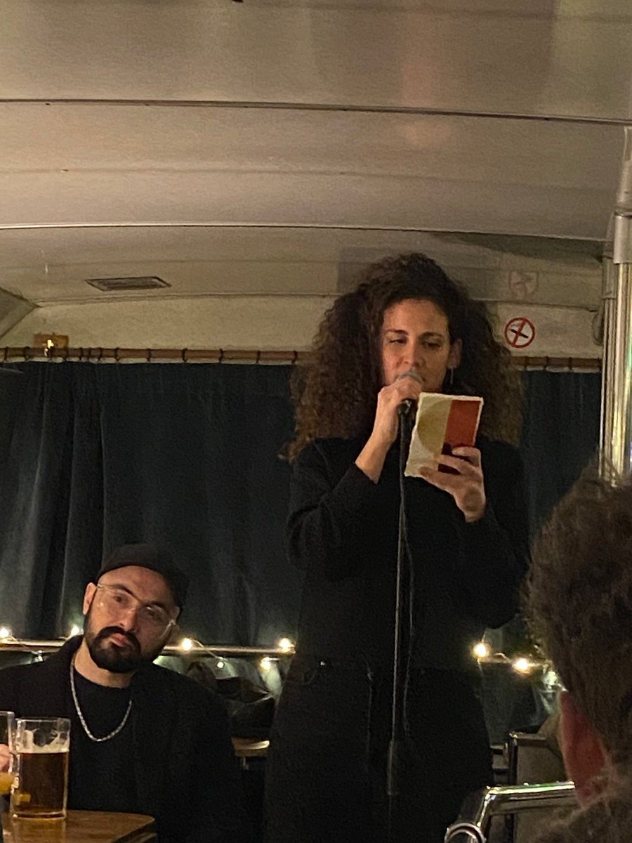 #Basque on a bus @ludoslondon bar #WoodGreen #poetry about #Piccadilly line + #beer with Beatriz #Chivite #lesserusedlanguages @LdnBasque @etxapareinst @CervantesLondon If you missed it you can still buy the book! francisboutle.co.uk/products/the-b…