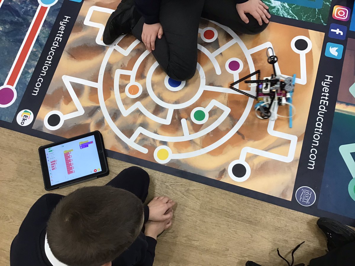 We’re having an awesome time so far with the Y5 students <a href="/OasisHenderson/">Oasis Academy Henderson Avenue</a>. Today we’re delivering #STEM workshops on behalf of <a href="/DNEEkoSTEM/">DNE Eko STEM</a> and we’ve seen some fantastic progress!

#STEMeducation #computing #edutwitter #teachertwitter #codingforkids