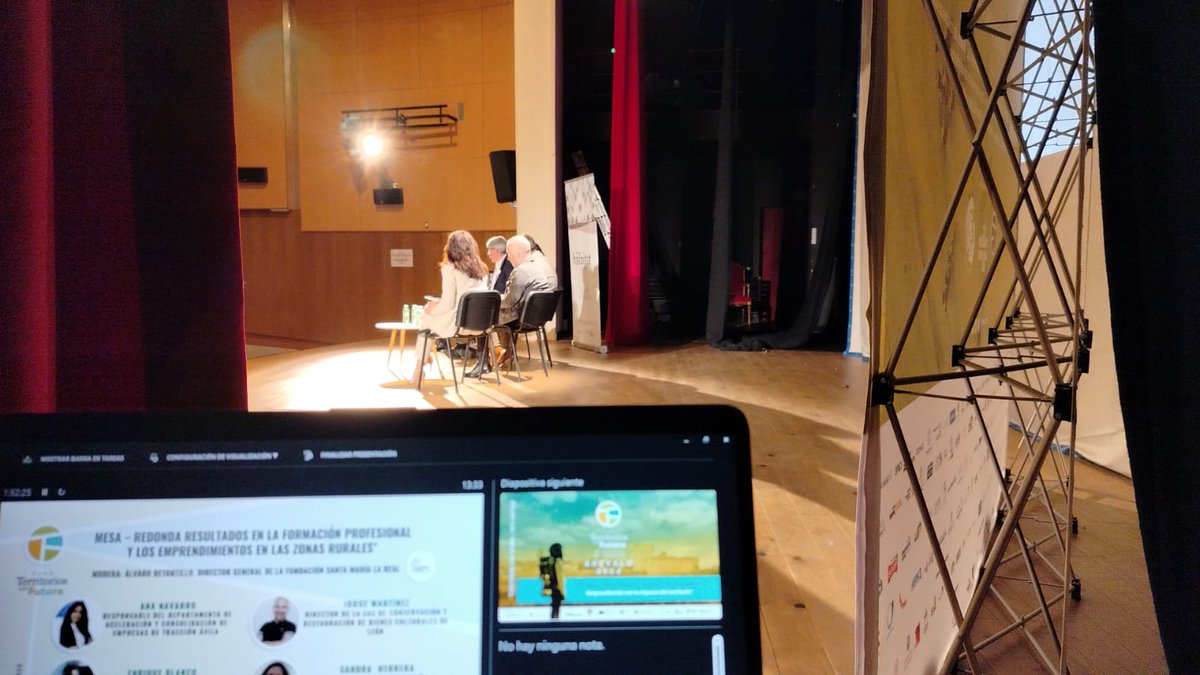 🔝 Damos comienzo al foro #territoriosconfuturo2024 que reúne hoy y mañana en #Arévalo a cerca de 100 asistentes, entre ellos jóvenes, estudiantes, emprendedores y representantes de distintas instituciones, para analizar las principales líneas de #desarrolloterritorial de CyL.