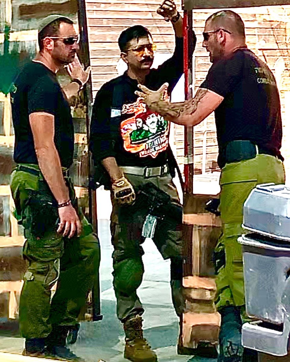 SHIFUJIJAIHIND's tweet photo. ये वाली पोस्ट उन्ही के लिये है, किनके- समझ तो गये होगे? Samajh To Gaye Hoge? Shalom-Namastey
Vande Matram
Grandmaster Shifuji Shaurya Bhardwaj
#bharat #israel #india #commandosmentor #mittisystem #mastershifuji https://t.co/2jSlJtZtNq