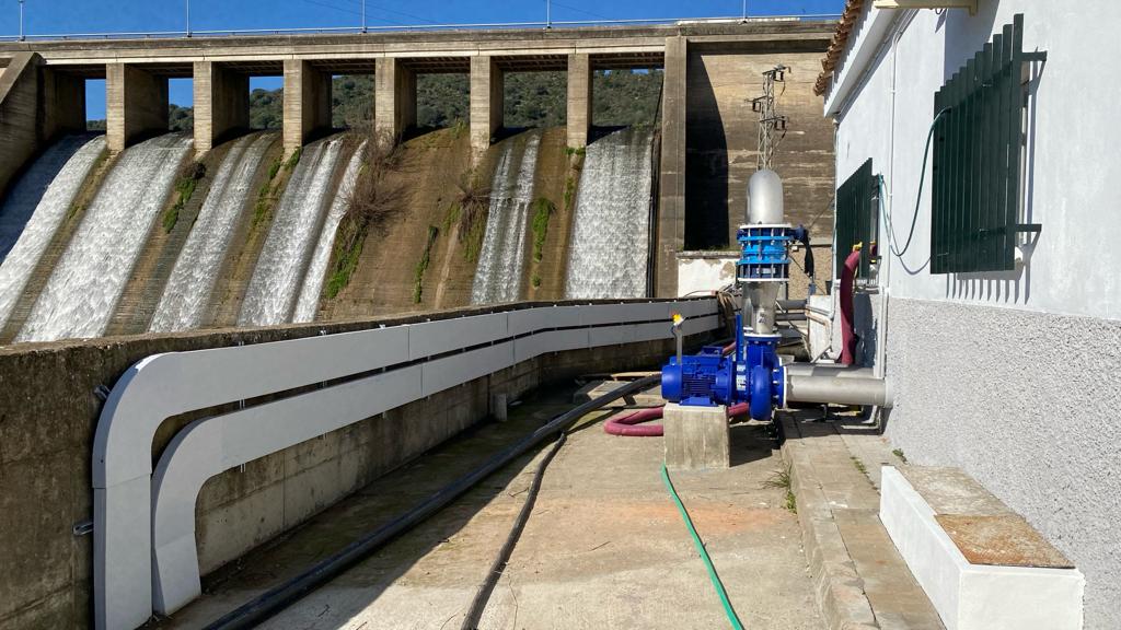 Ayto_Castilblan's tweet photo. COMIENZA LA INSTALACIÓN DE LAS BOMBAS DE IMPULSIÓN DE LA NUEVA DEPURADORA DE AGUA POTABLE
https://t.co/lhFLpiazb7 https://t.co/njACi43ktQ