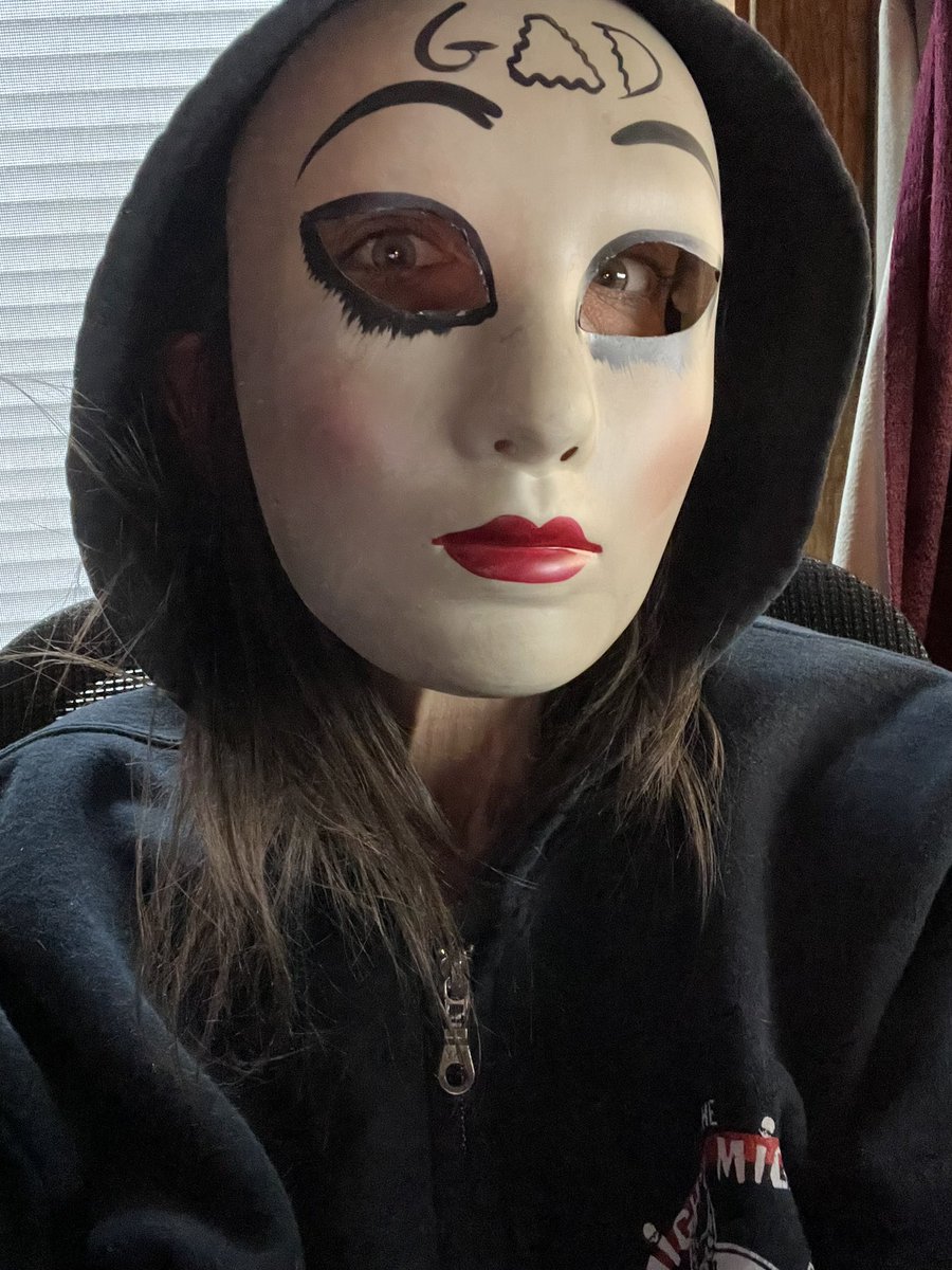 angiebulkeley's tweet photo. If you see this, post a mask. https://t.co/uTls5oW7TO