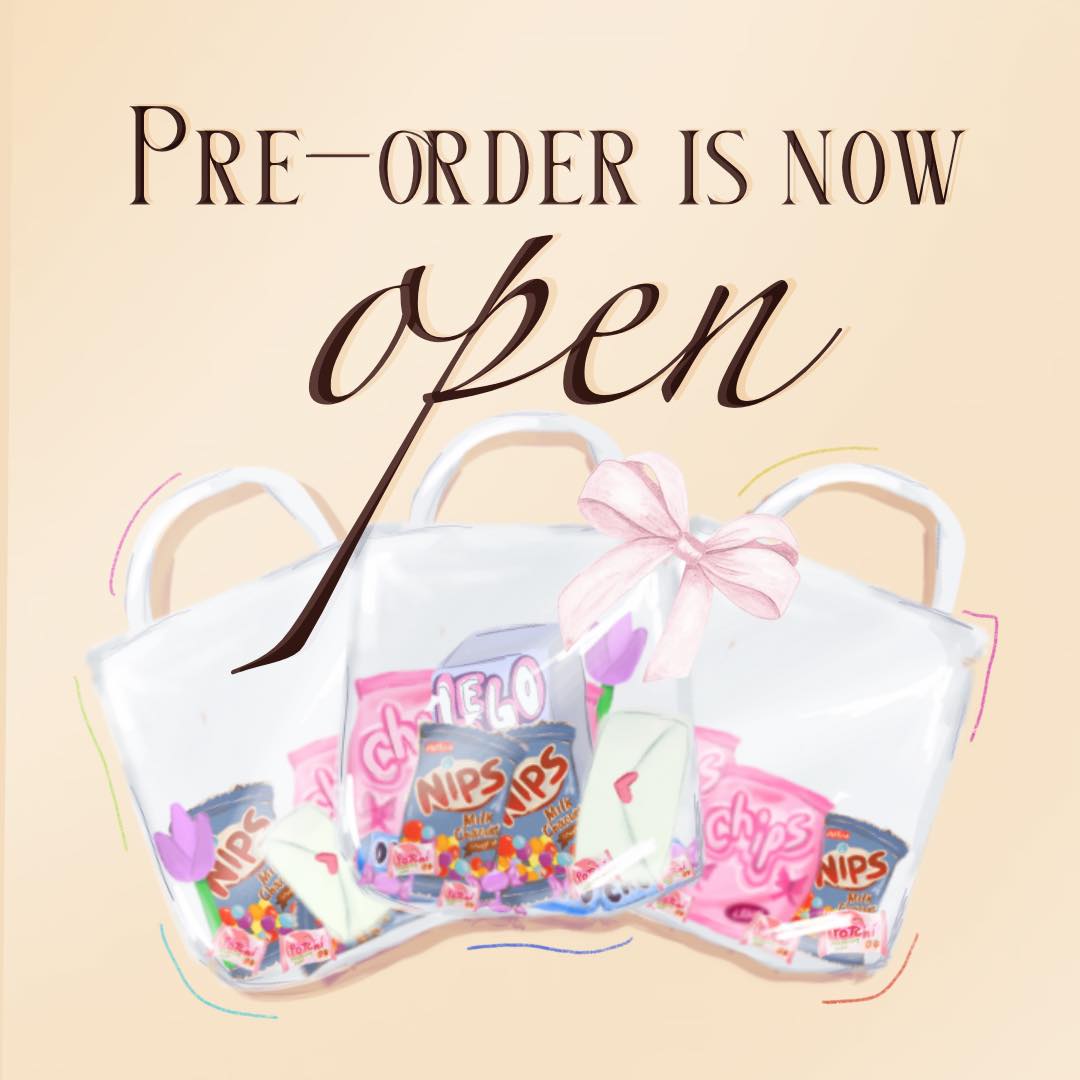 downdollane's tweet photo. Do you also reminisce about the past? 🕰

Hey dolls, we’re dollighted to see you again! 
By the way, have you heard that the best way to someone’s heart is through…

…SNACKS?! 🍫🍬

Reminisce the memories with our special Dollights, as seen in the next tweet!

1/3 https://t.co/jFJX7dFWdL